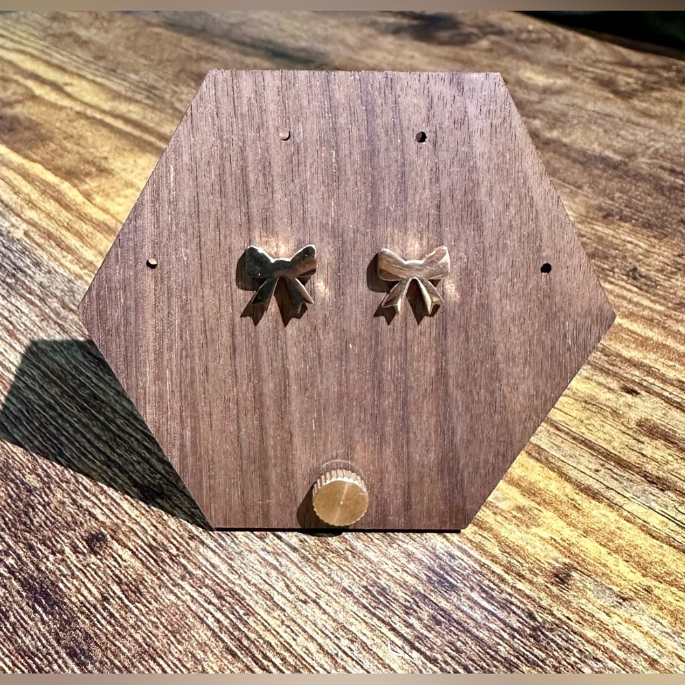 ☀️3/$10 BUNDLE!!☀️ Gold Plated Stainless Steel Bow Shaped Stud Earrings
